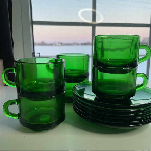 Vereco France Demitasse Espresso Vintage Cups and Saucers - Picture 8 of 10